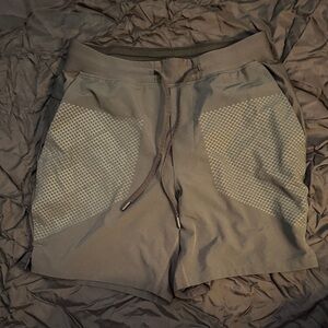 Lululemon Black lined 7 inch Shorts